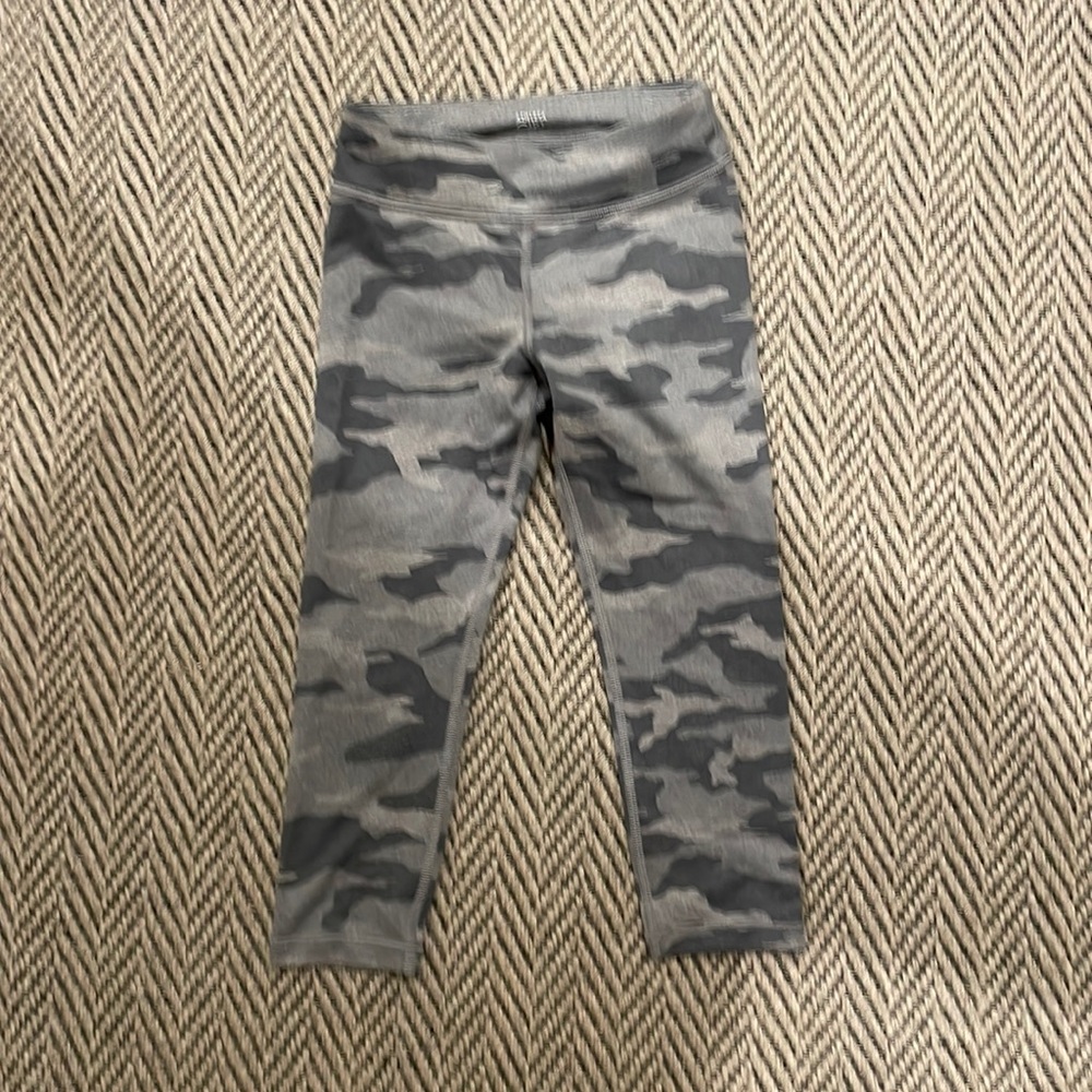 Athleta girl chit chat capri leggings
